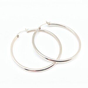 NWT Minimalist Elegant Silver Plated Hoop Earrings Jewelry